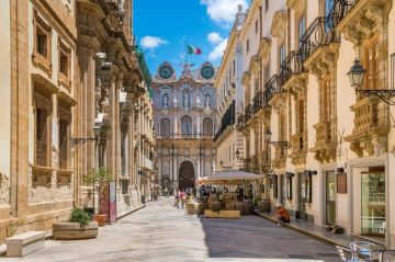 Un centro storico pieno di storia - 1